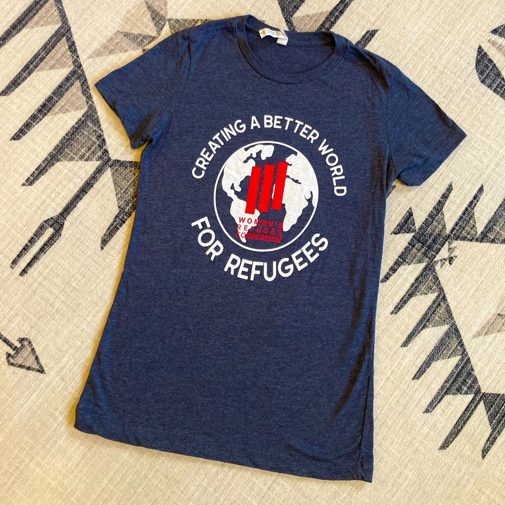 ☀️ Women’s Refugee Commission Tee, M